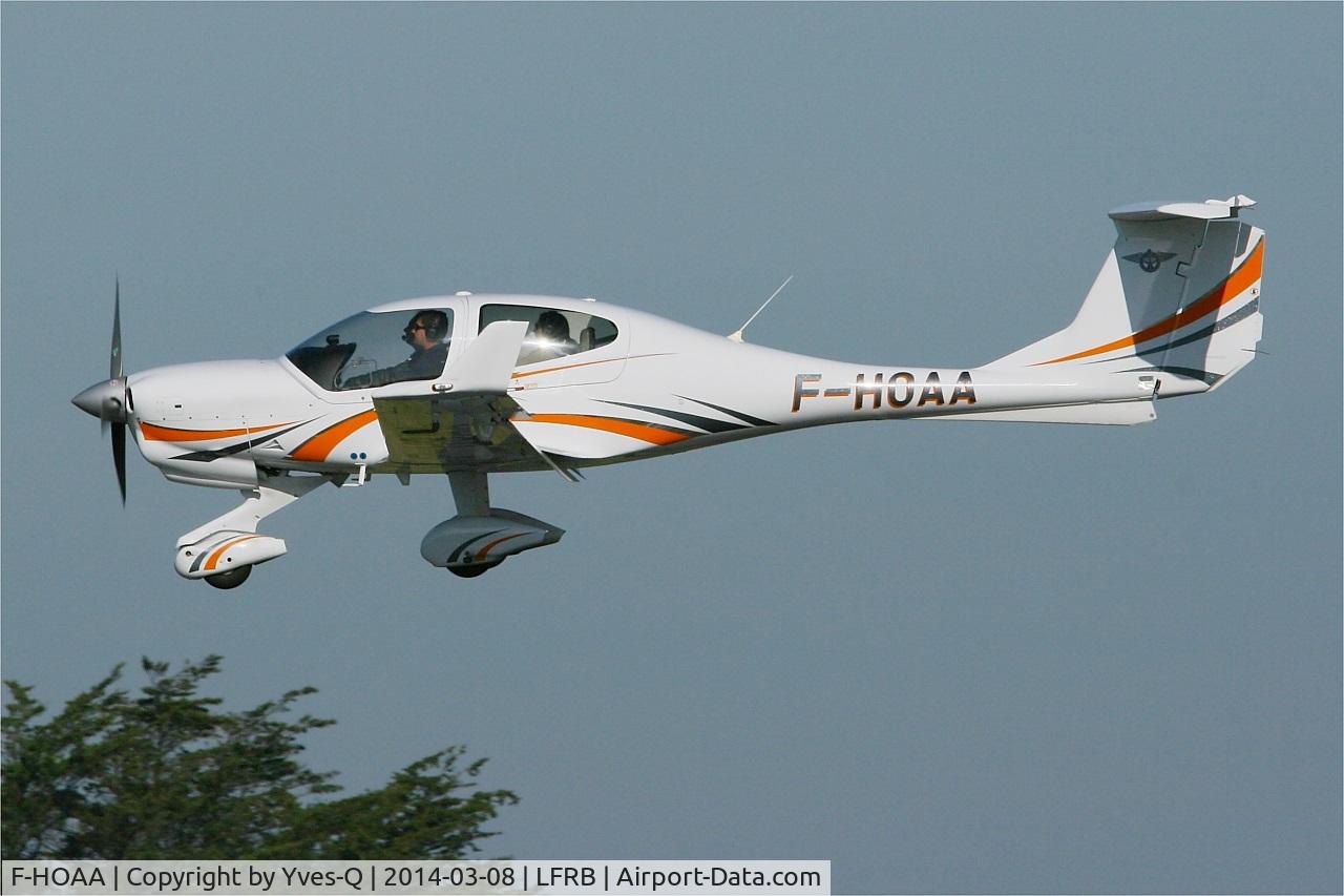 F-HOAA, Diamond DA-40 Diamond Star C/N D4.148, Diamond DA-40 Diamond Star, On final rwy 25L, Brest-Bretagne Airport (LFRB-BES)