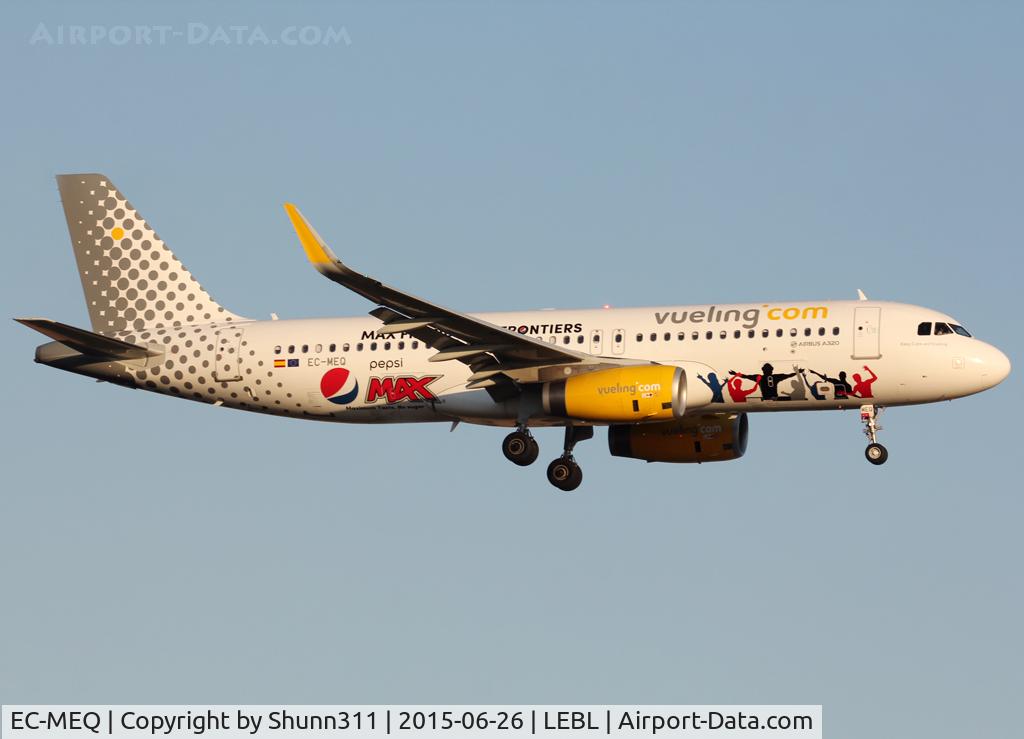EC-MEQ, 2015 Airbus A320-232 C/N 6483, Landing rwy 25R in Pepsi c/s