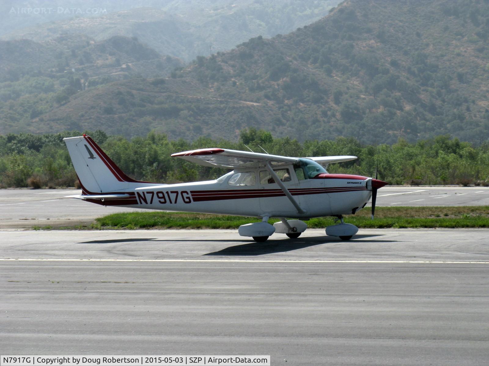 N7917G, 1970 Cessna 172L C/N 17259617, 1970 Cessna 172L SKYHAWK, Lycoming O-320-E2D 150 hp, landing roll Rwy 22