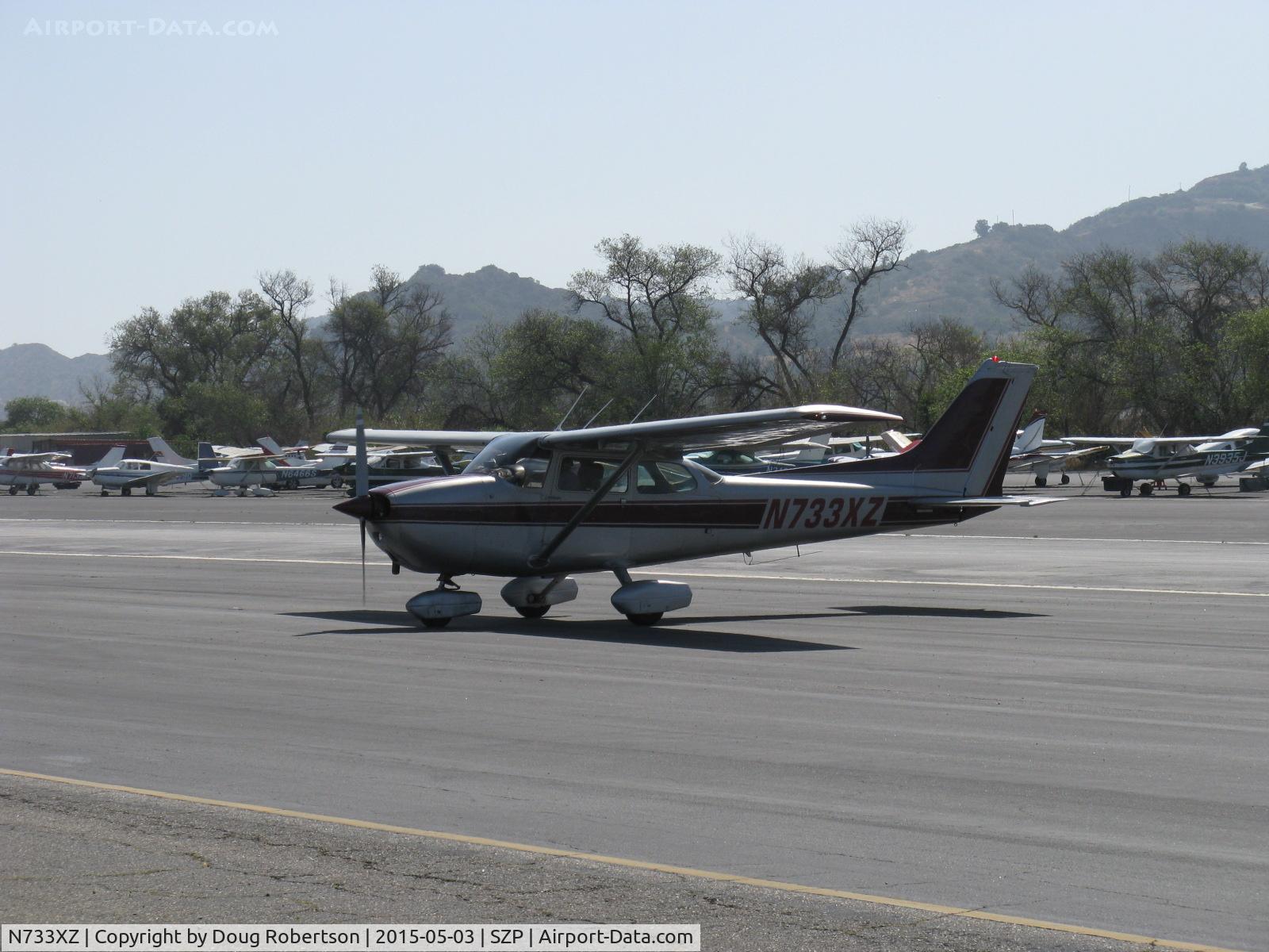 N733XZ, 1977 Cessna 172N C/N 17268643, 1977 Cessna 172N, Lycoming O-320-H2AD 160 Hp, taxi off the active