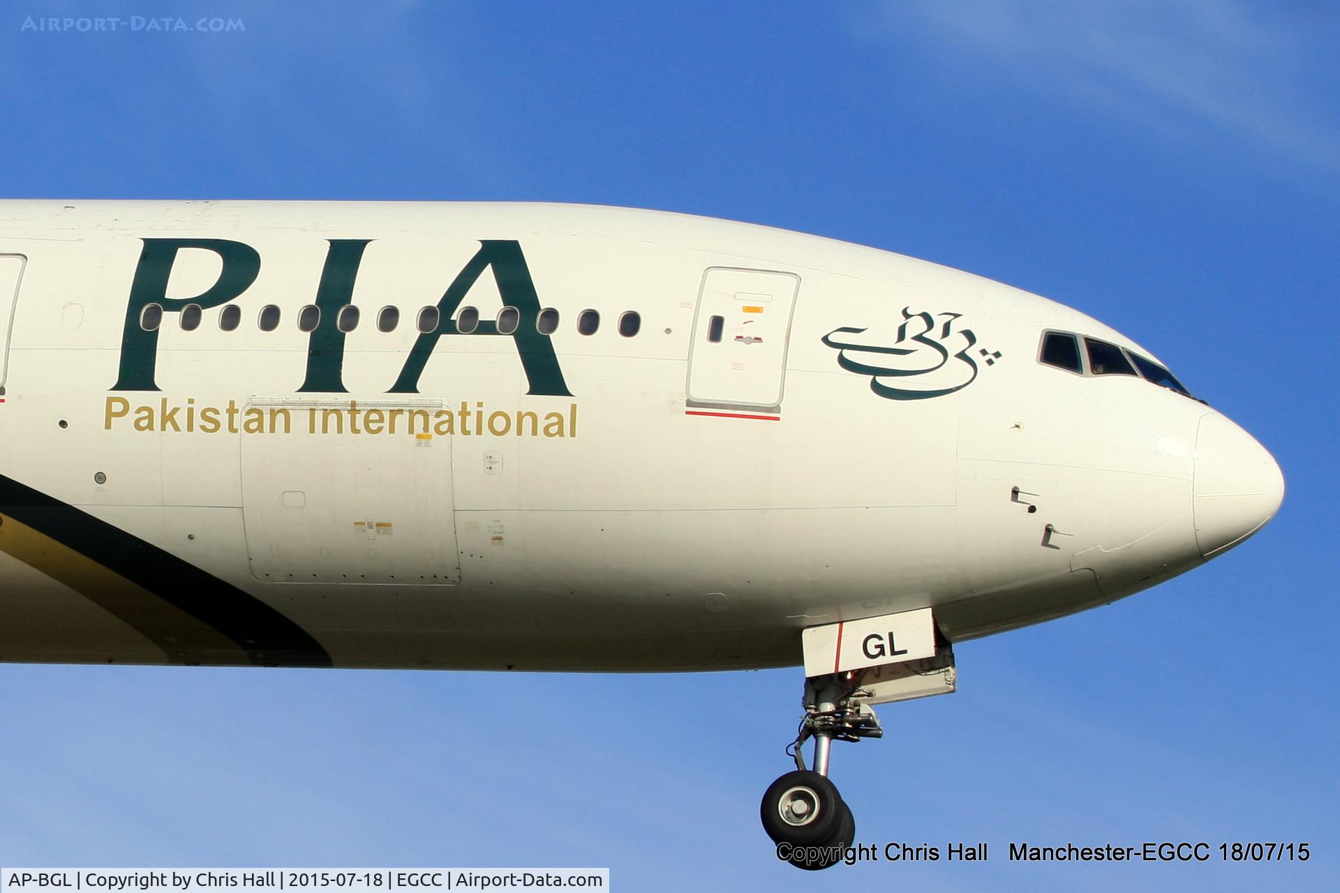 AP-BGL, 2004 Boeing 777-240/ER C/N 33777, PIA Pakistan International Airlines
