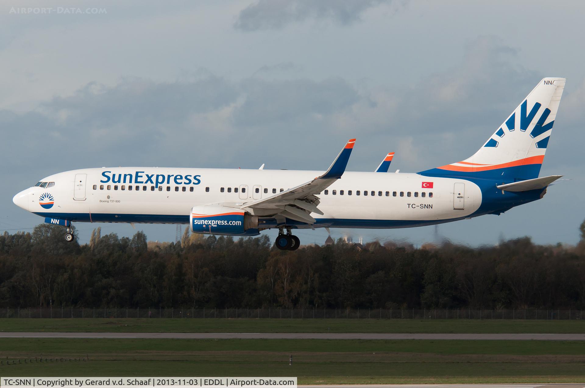 TC-SNN, 2010 Boeing 737-8HC C/N 40775, Düsseldorf, November 2013
