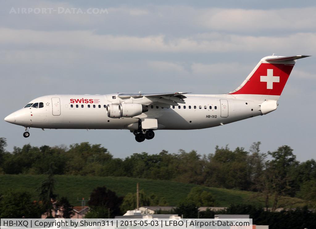 HB-IXQ, 1996 British Aerospace Avro 146-RJ100 C/N E3282, Landing rwy 14R