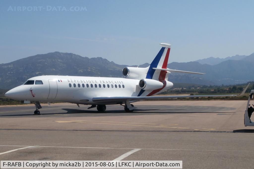 F-RAFB, 2010 Dassault Falcon 7X C/N 086, Parked