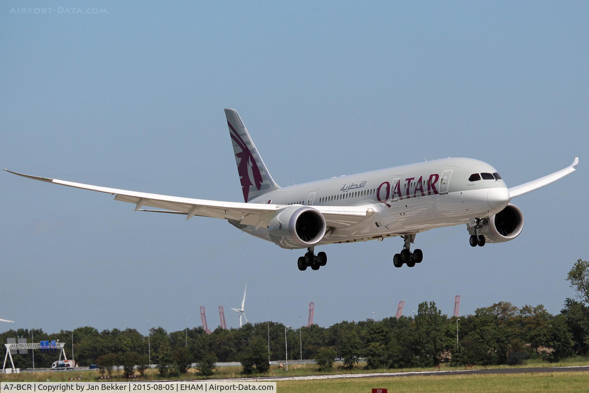 A7-BCR, 2014 Boeing 787-8 Dreamliner Dreamliner C/N 38336, Just before landing at the Polderbaan at Schiphol (Amsterdam)