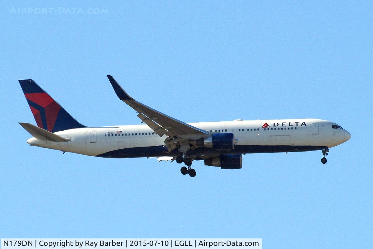 N179DN, 1991 Boeing 767-332 C/N 25144, Boeing 767-332ER [25144] (Delta Air Lines) Home~G 10/07/2015. On approach 27L.
