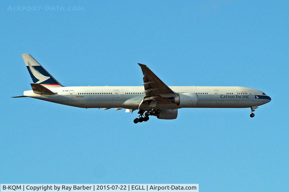 B-KQM, 2014 Boeing 777-367/ER C/N 41433, Boeing 777-367ER [41433] ()Cathay Pacific Airways) Home~G 22/07/2015. On approach 27L.