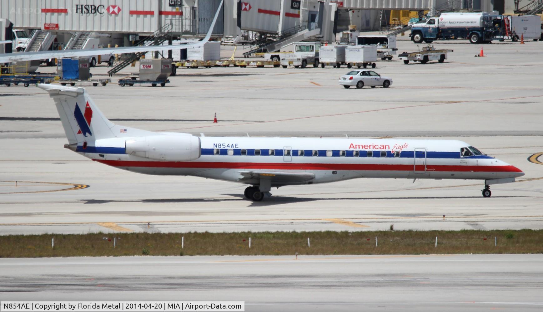 N854AE, 2003 Embraer ERJ-140LR (EMB-135KL) C/N 145743, American Eagle E140