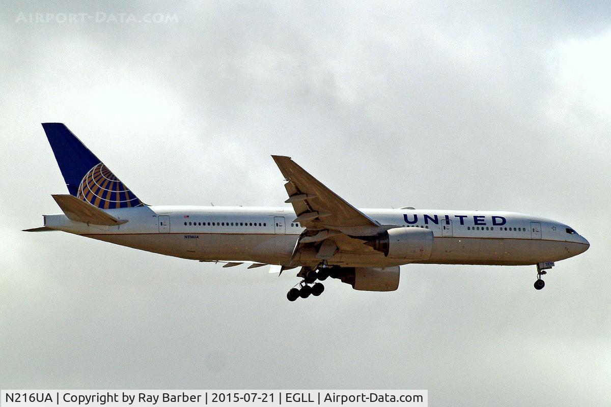 N216UA, 2000 Boeing 777-222 C/N 30549, Boeing 777-222ER [30549] (United Airlines) Home~G 21/07/2015. On approach 27L.