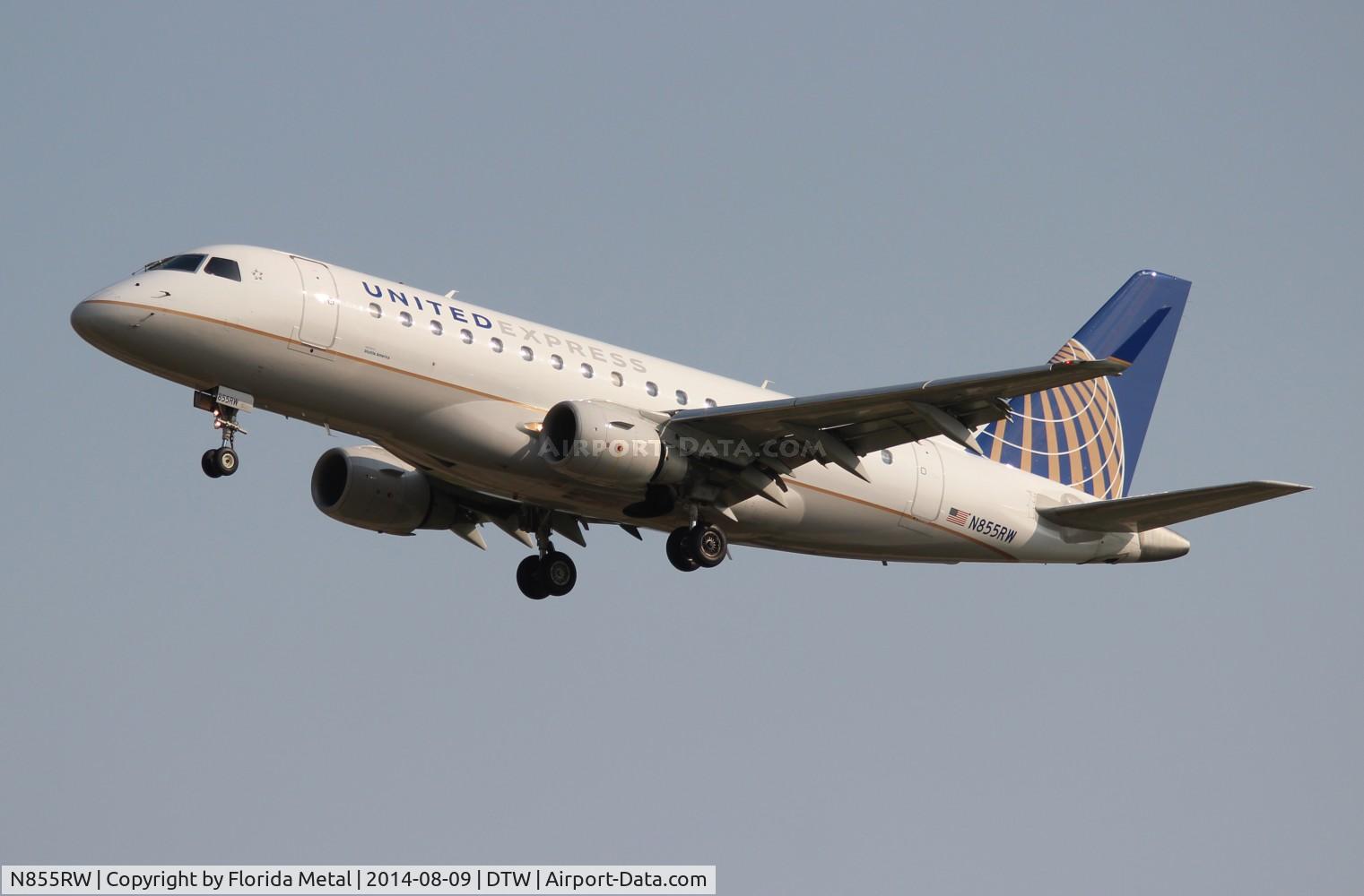 N855RW, 2005 Embraer 170SE (ERJ-170-100SE) C/N 17000077, United Express