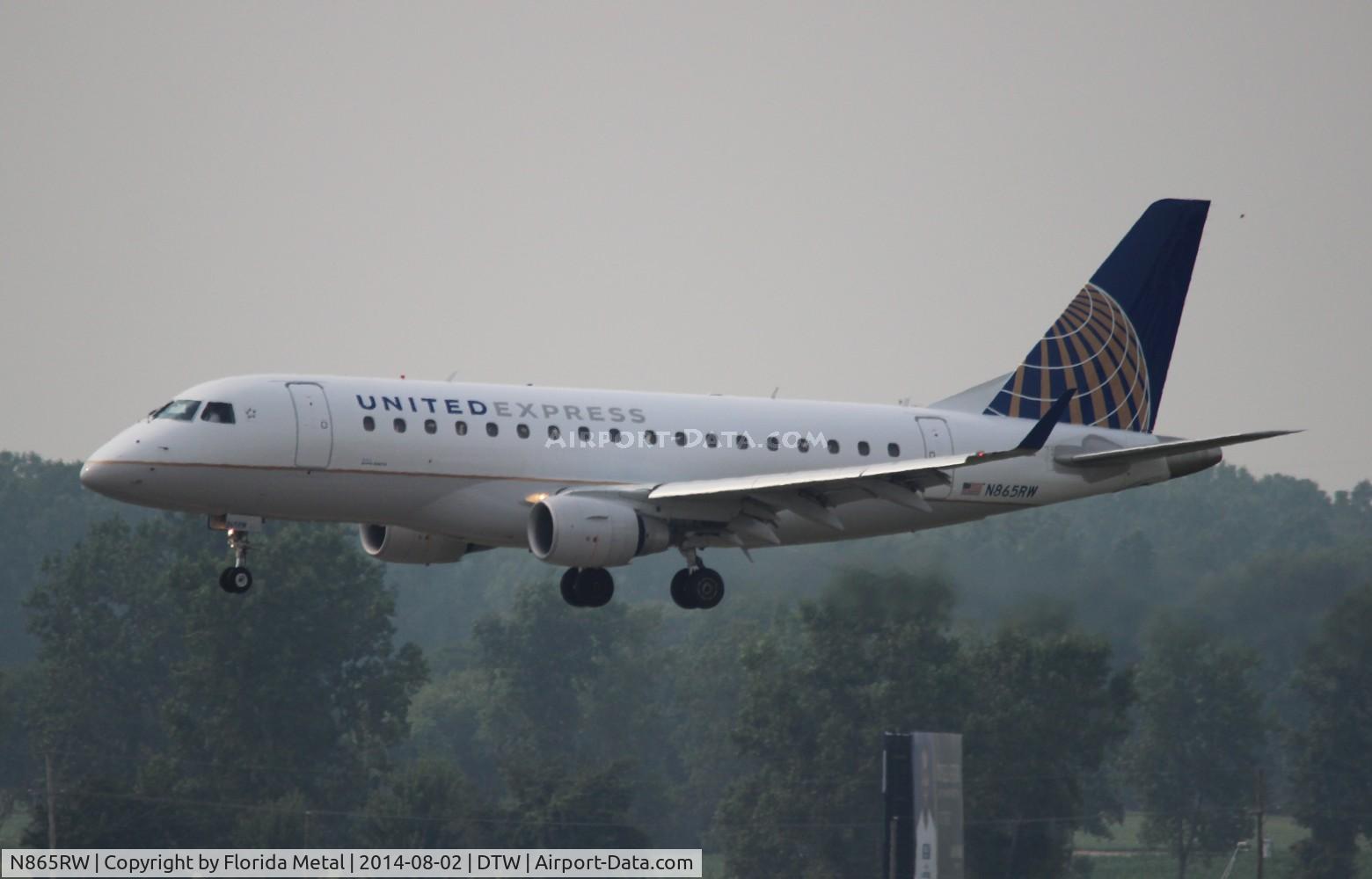 N865RW, 2006 Embraer 170SE (ERJ-170-100SE) C/N 17000122, United Express