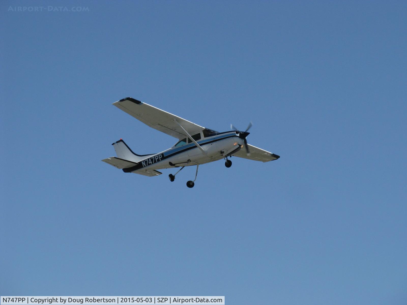N747PP, 1980 Cessna 182R Skylane C/N R18201587, 1980 Cessna 182R SKYLANE RG, Lycoming O-540-J3C5D 235 Hp, takeoff climb Rwy 22, suckin-'em up!