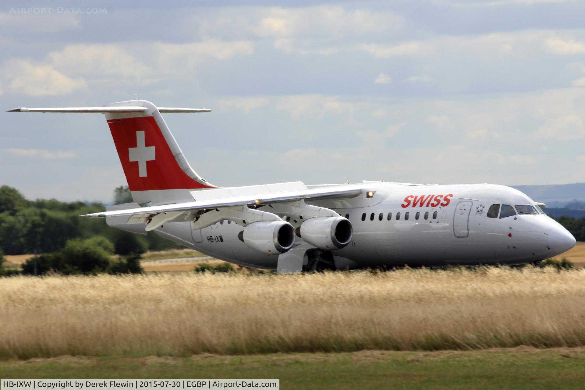 HB-IXW, 1995 British Aerospace Avro 146-RJ100 C/N E3272, Avro 146-RJ100, Swiss International Air Lines, Zurich based, previously G-6-272, seen landing on runway 26.