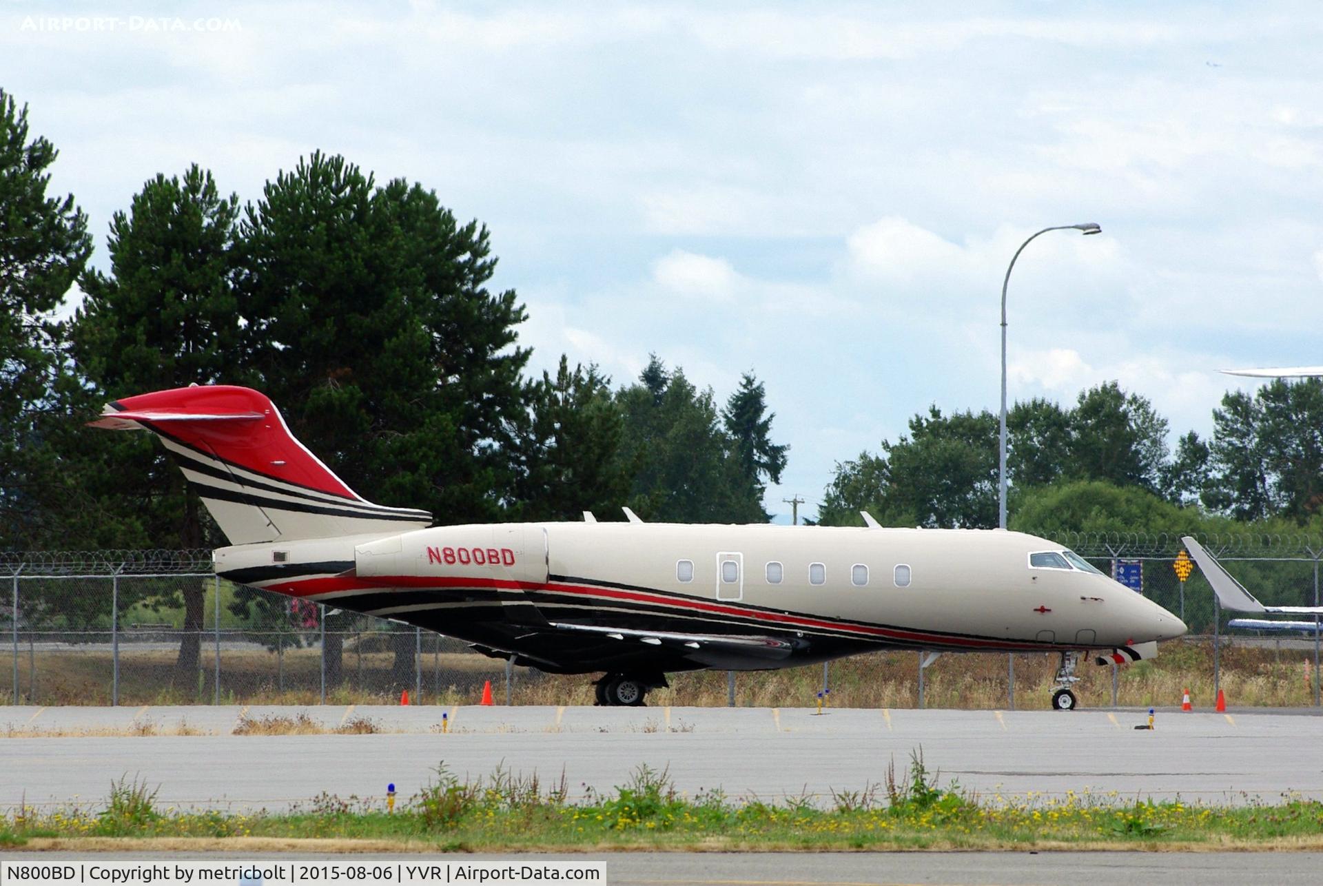 N800BD, 2009 Bombardier Challenger 300 (BD-100-1A10) C/N 20270, at YVR