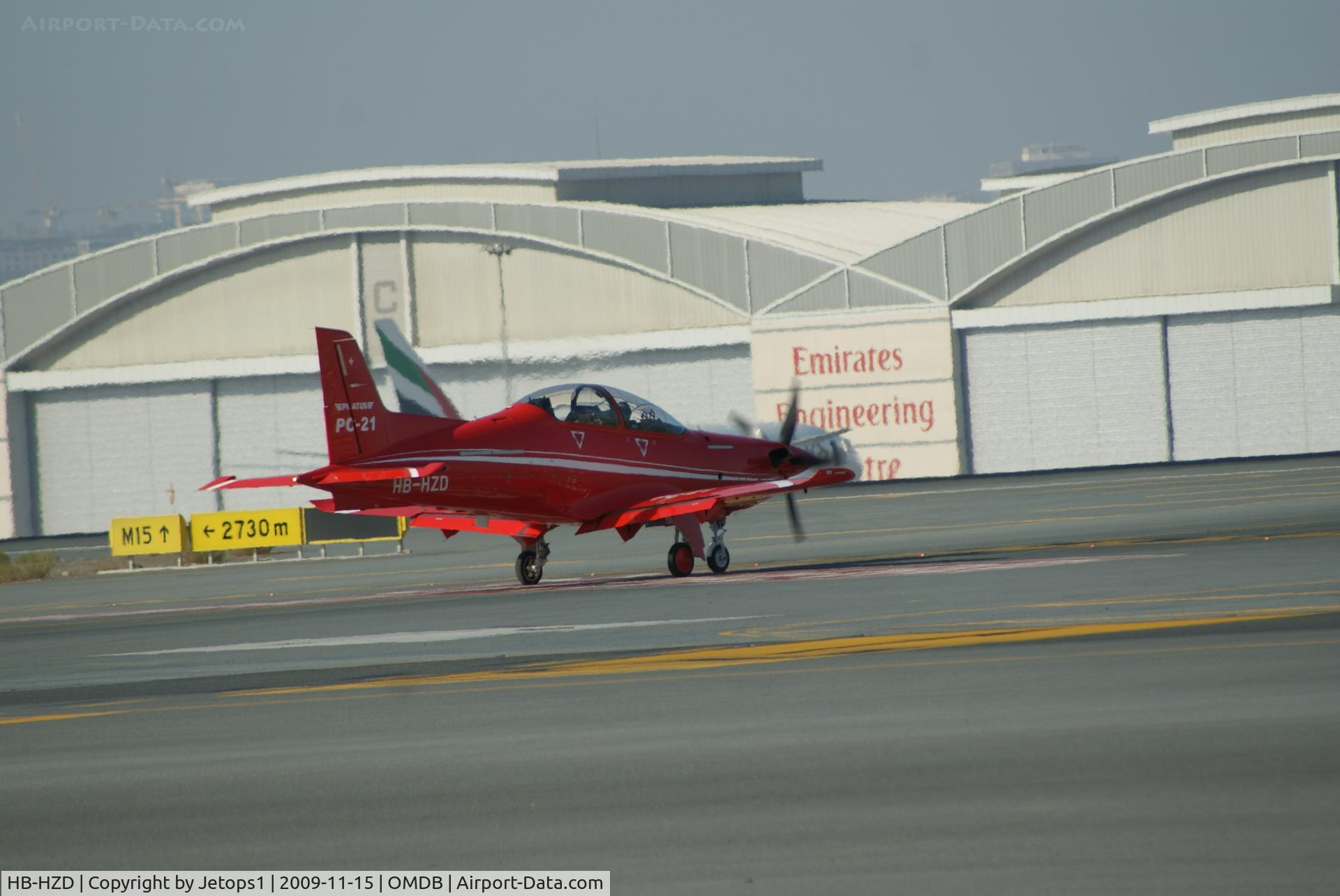HB-HZD, 2007 Pilatus PC-21 C/N 102, Taxing out for display