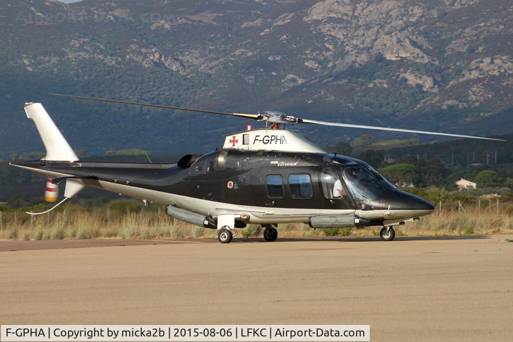 F-GPHA, 2008 Agusta A-109S Grand C/N 22073, Taxiing