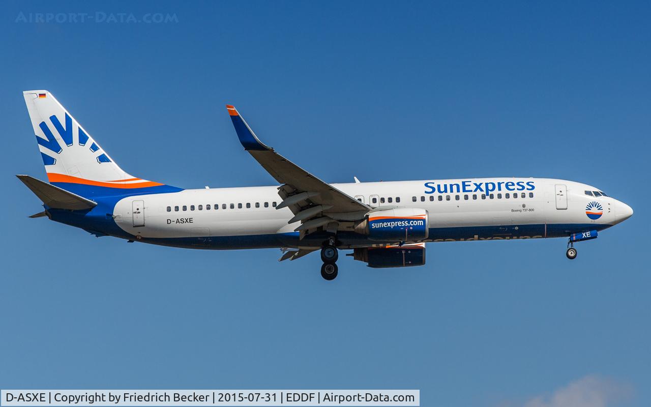 D-ASXE, 2002 Boeing 737-8CX C/N 32365, on final RW07R