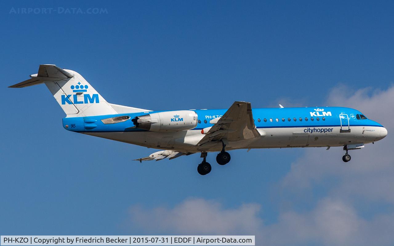 PH-KZO, 1995 Fokker 70 (F-28-0070) C/N 11538, on final RW07R