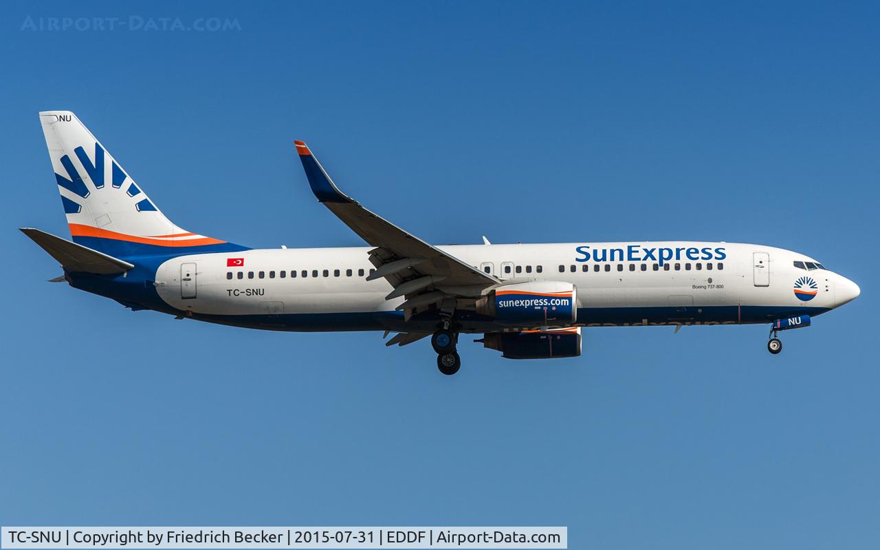 TC-SNU, 2010 Boeing 737-8HC C/N 40756, on final RW07