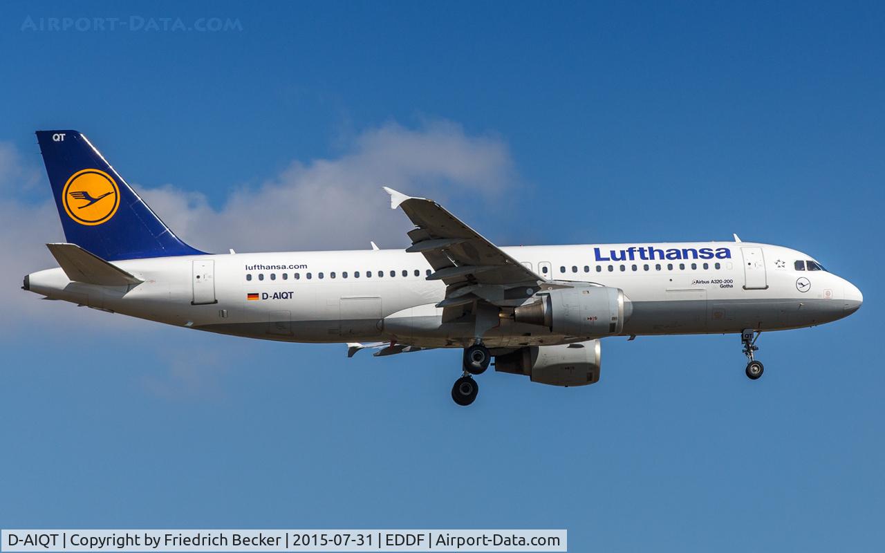 D-AIQT, 2000 Airbus A320-211 C/N 1337, on final RW07R