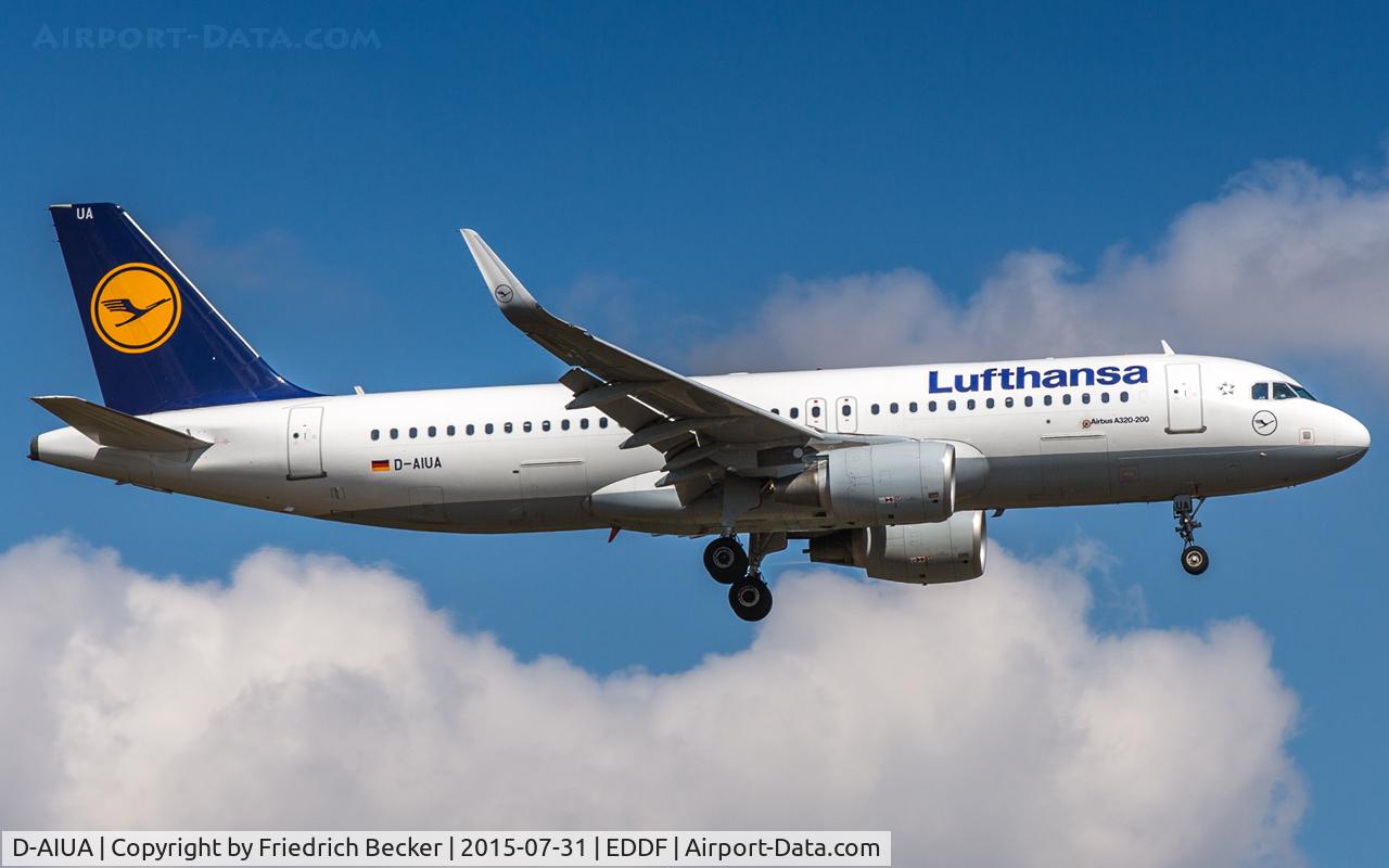 D-AIUA, 2013 Airbus A320-214 C/N 5935, on final RW07R