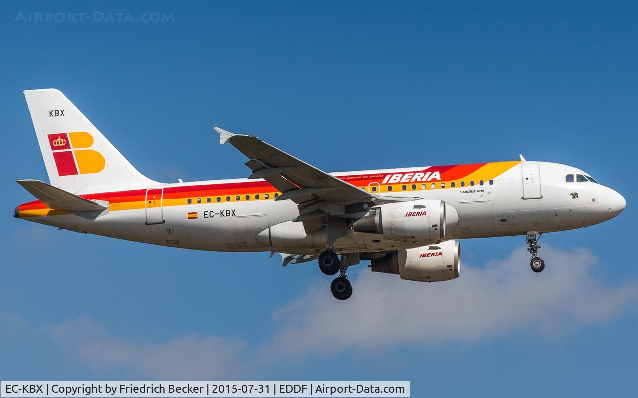EC-KBX, 2007 Airbus A319-111 C/N 3078, on final RW07R