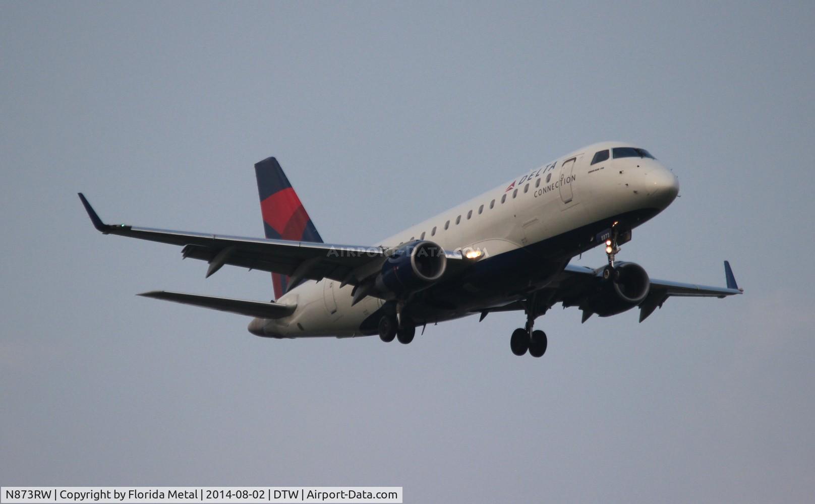 N873RW, 2006 Embraer 170SU (ERJ-170-100SU) C/N 17000144, Delta Connection