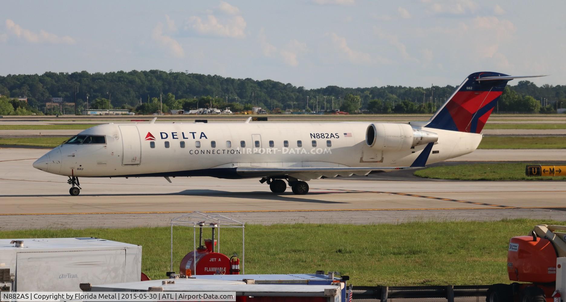 N882AS, 2001 Bombardier CRJ-200ER (CL-600-2B19) C/N 7503, Delta Connection