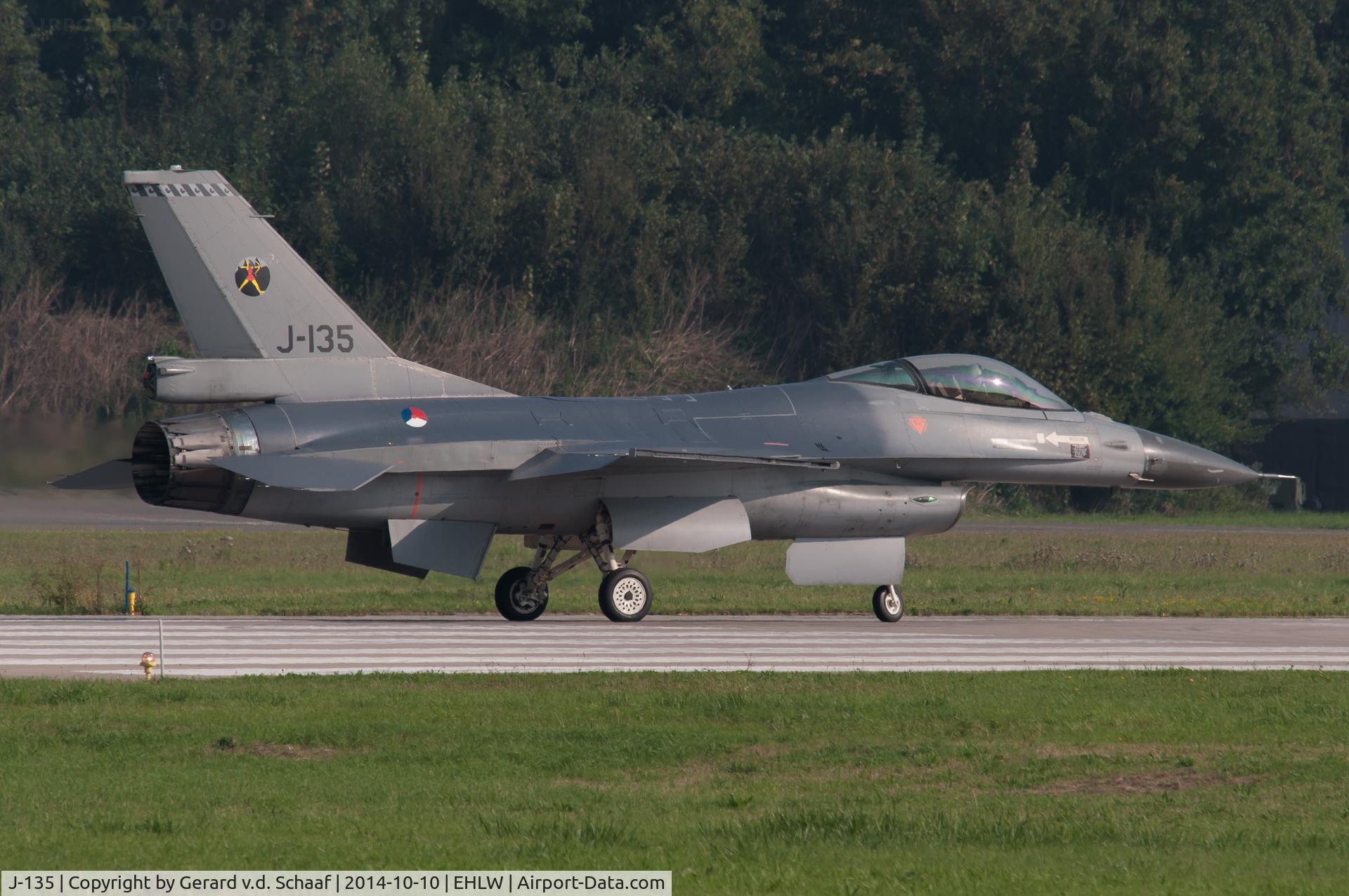 J-135, Fokker F-16AM Fighting Falcon C/N 6D-125, Leeuwarden, October 2014