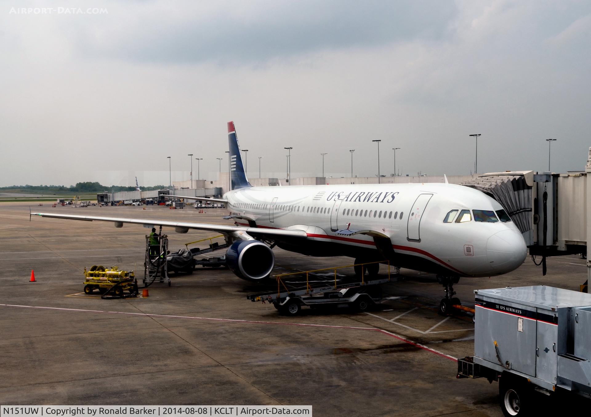 N151UW, 2013 Airbus A321-211 C/N 5513, At the gate CLT
