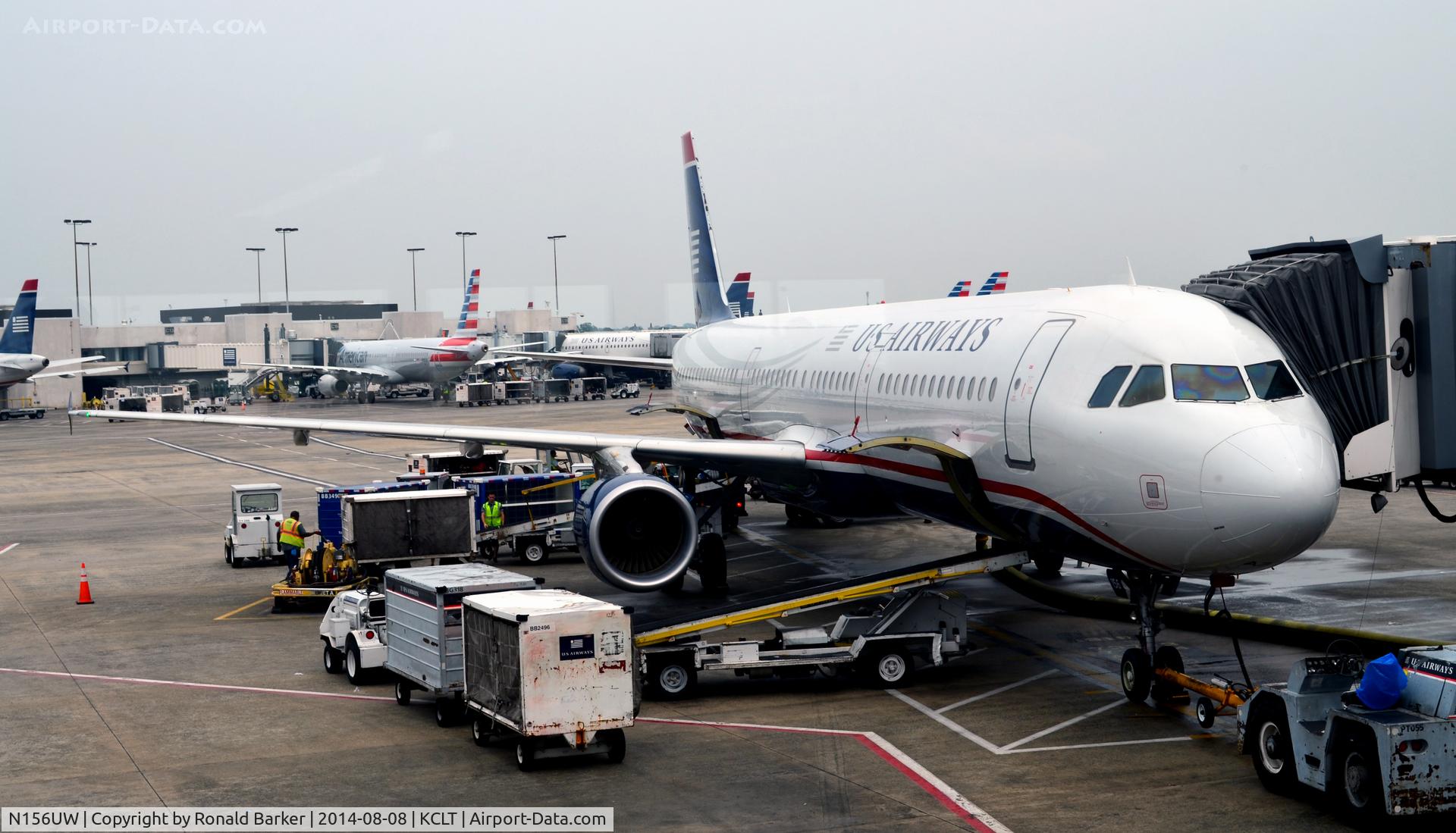 N156UW, 2013 Airbus A321-211 C/N 5684, At the gate CLT