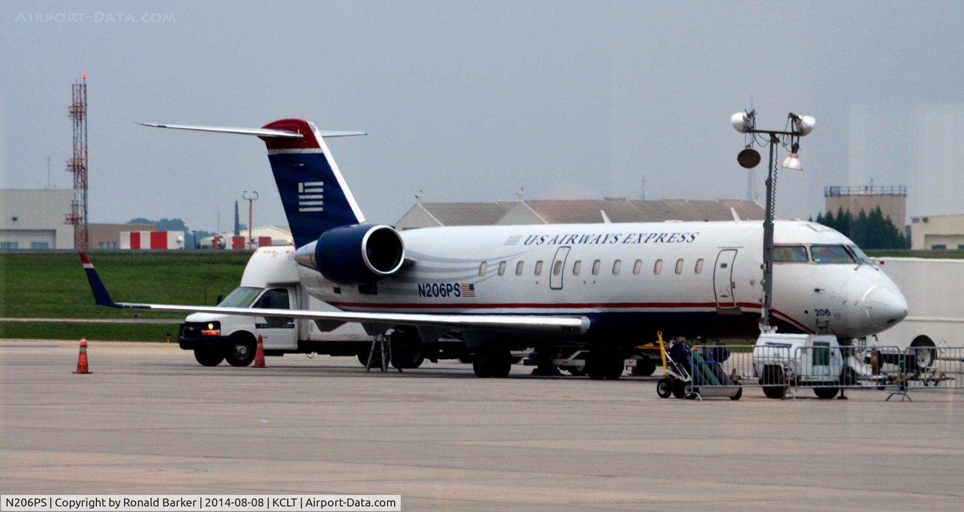 N206PS, 2003 Bombardier CRJ-200ER (CL-600-2B19) C/N 7860, At the gate CLT