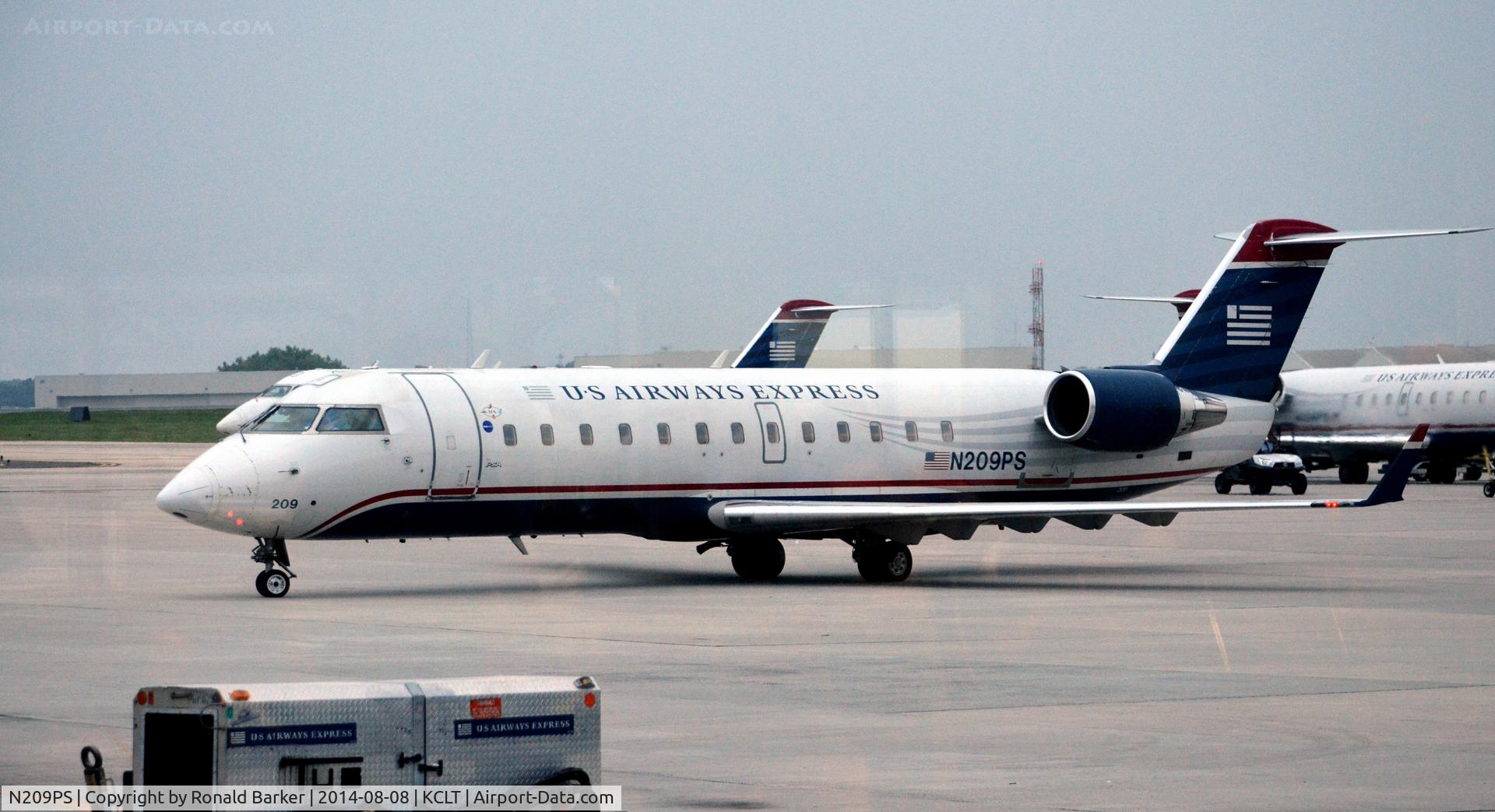 N209PS, 2003 Bombardier CRJ-200ER (CL-600-2B19) C/N 7874, Taxi CLT