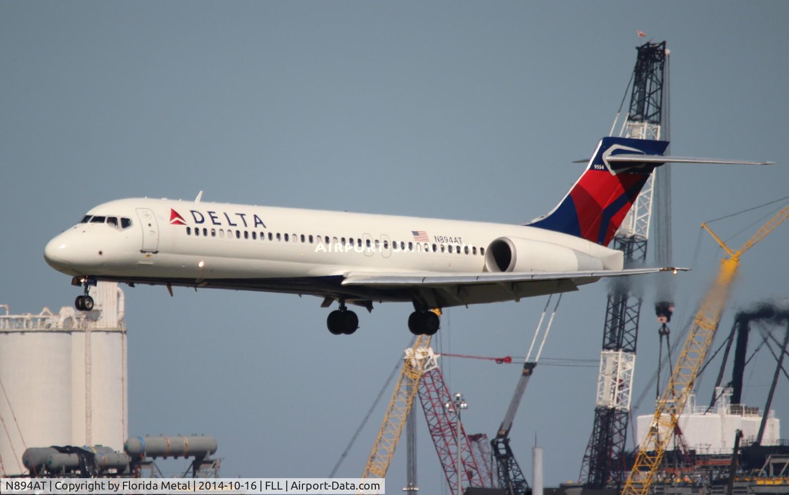 N894AT, 2004 Boeing 717-200 C/N 55046, Delta
