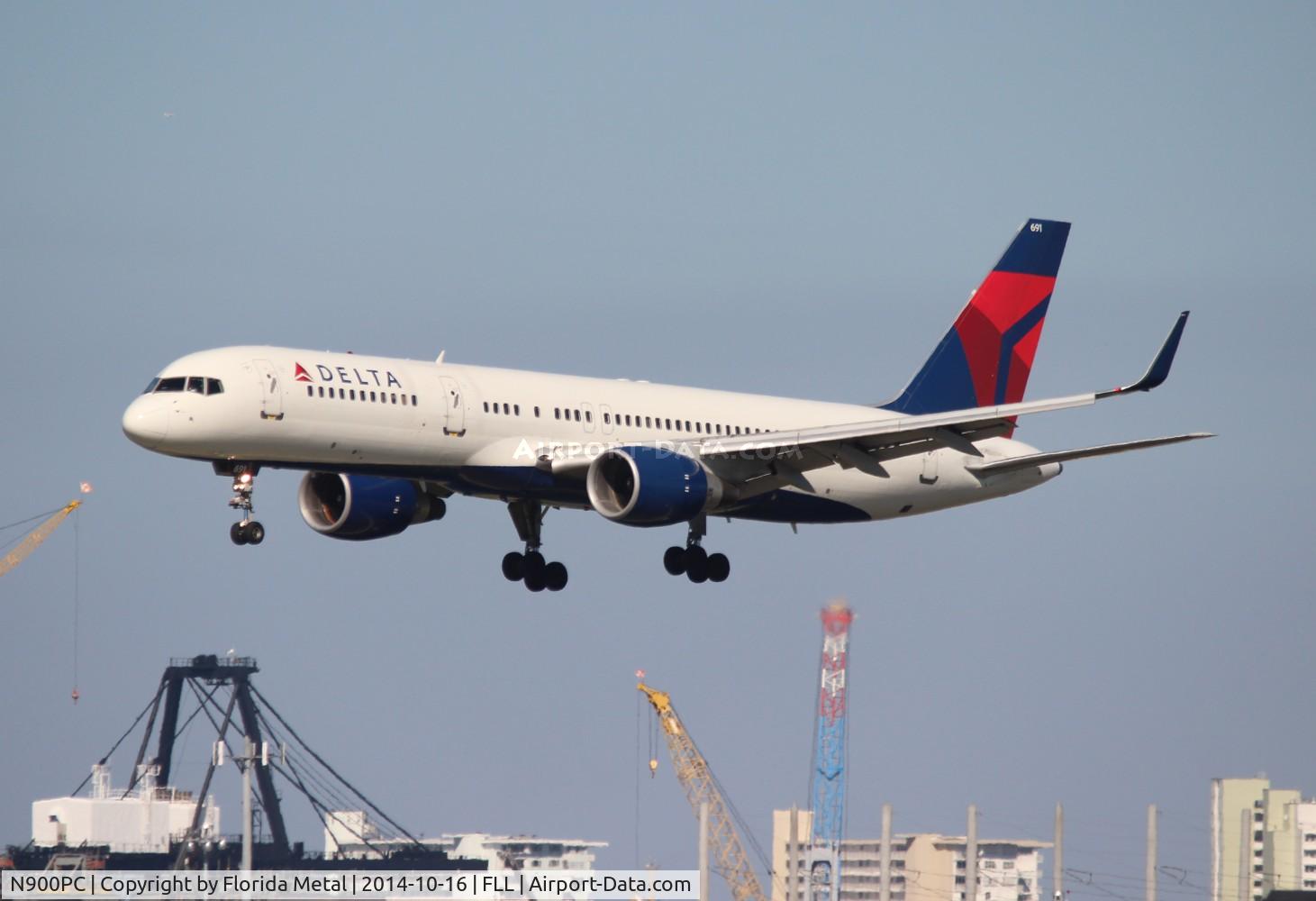 N900PC, 1997 Boeing 757-26D C/N 28446, Delta
