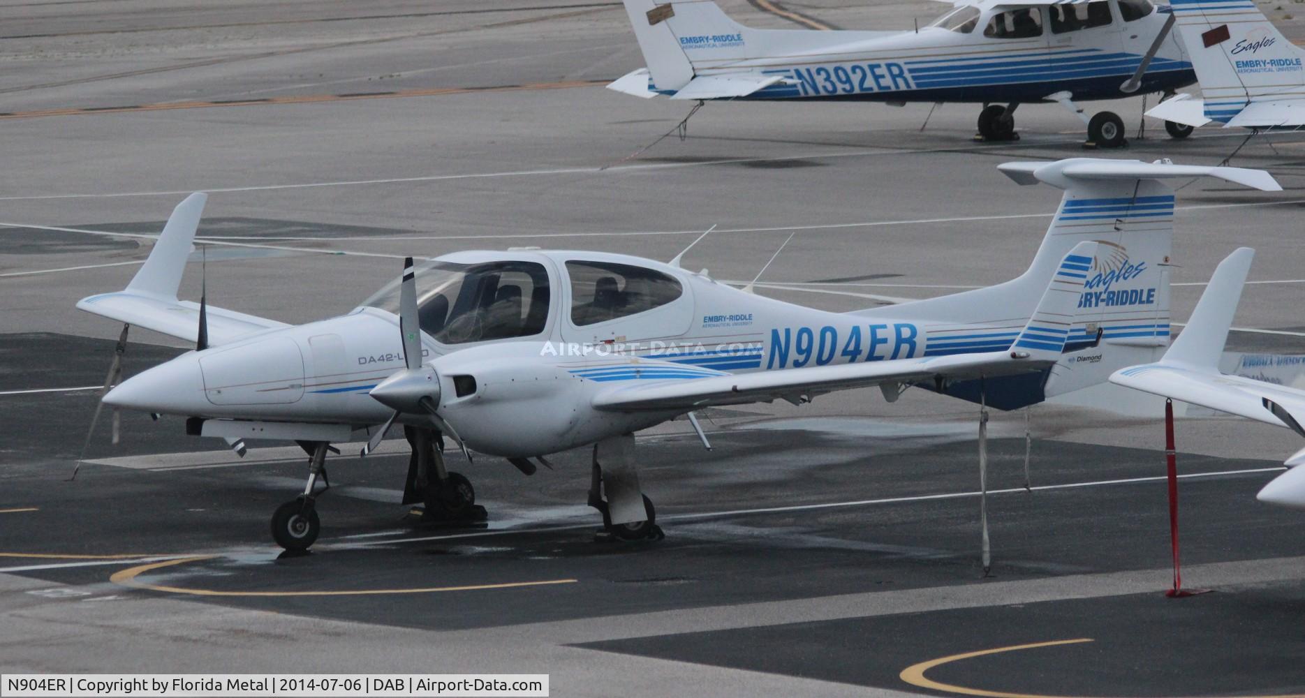 N904ER, Diamond DA-42 Twin Star C/N 42.281, Embry Riddle