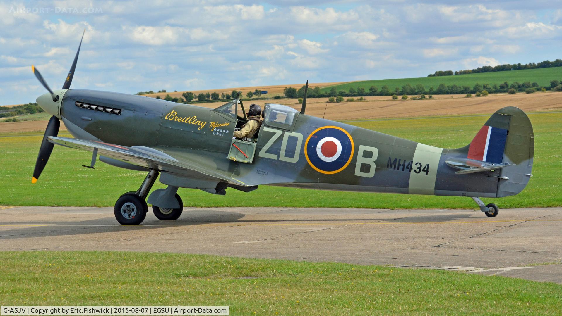 G-ASJV, 1943 Supermarine 361 Spitfire LF.IXb C/N CBAF.IX.552, 1. MH434 at The Imperial War Museum, Duxford, Cambridgeshire.