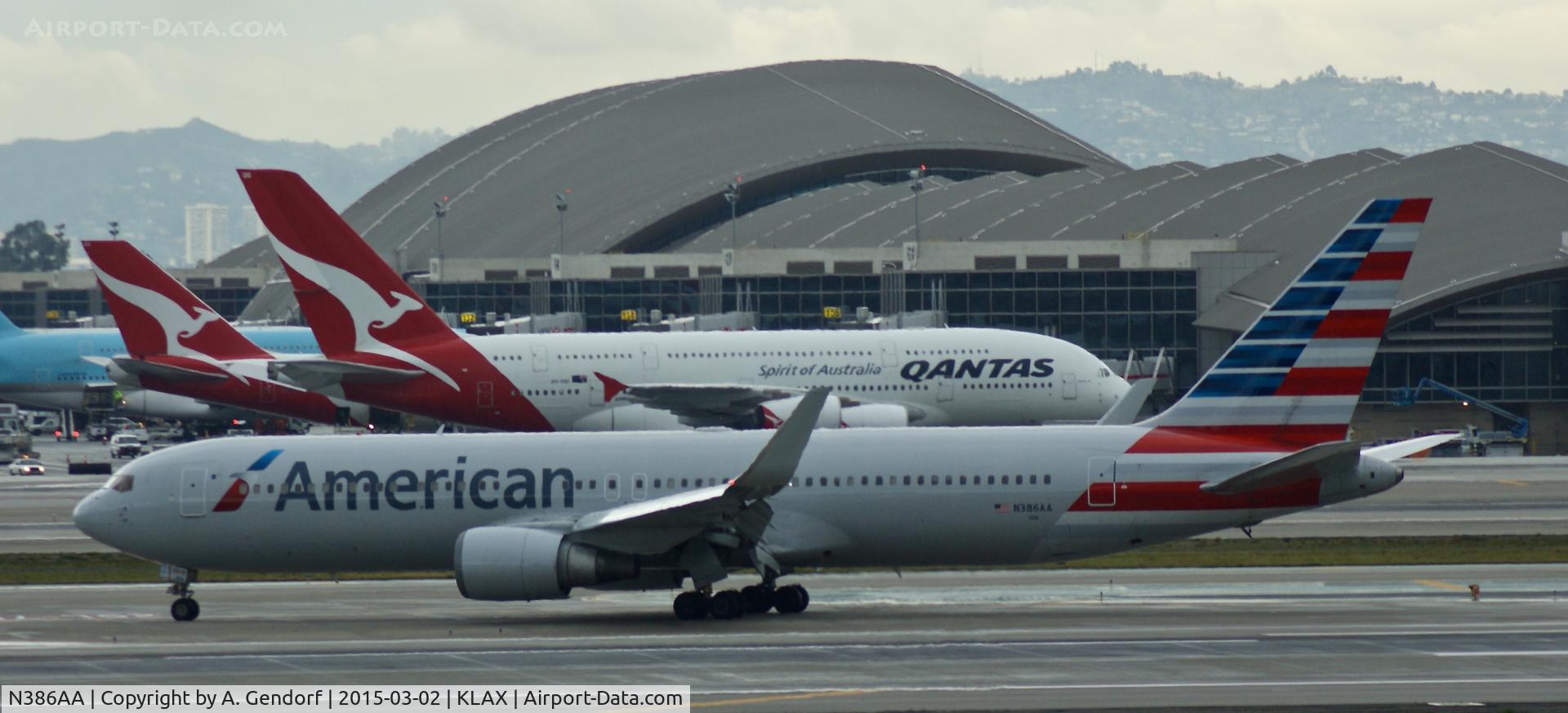N386AA, 1994 Boeing 767-323/ER C/N 27060, American Airlines, is here taxiing, shortly after arrival at Los Angeles Int'l(KLAX)