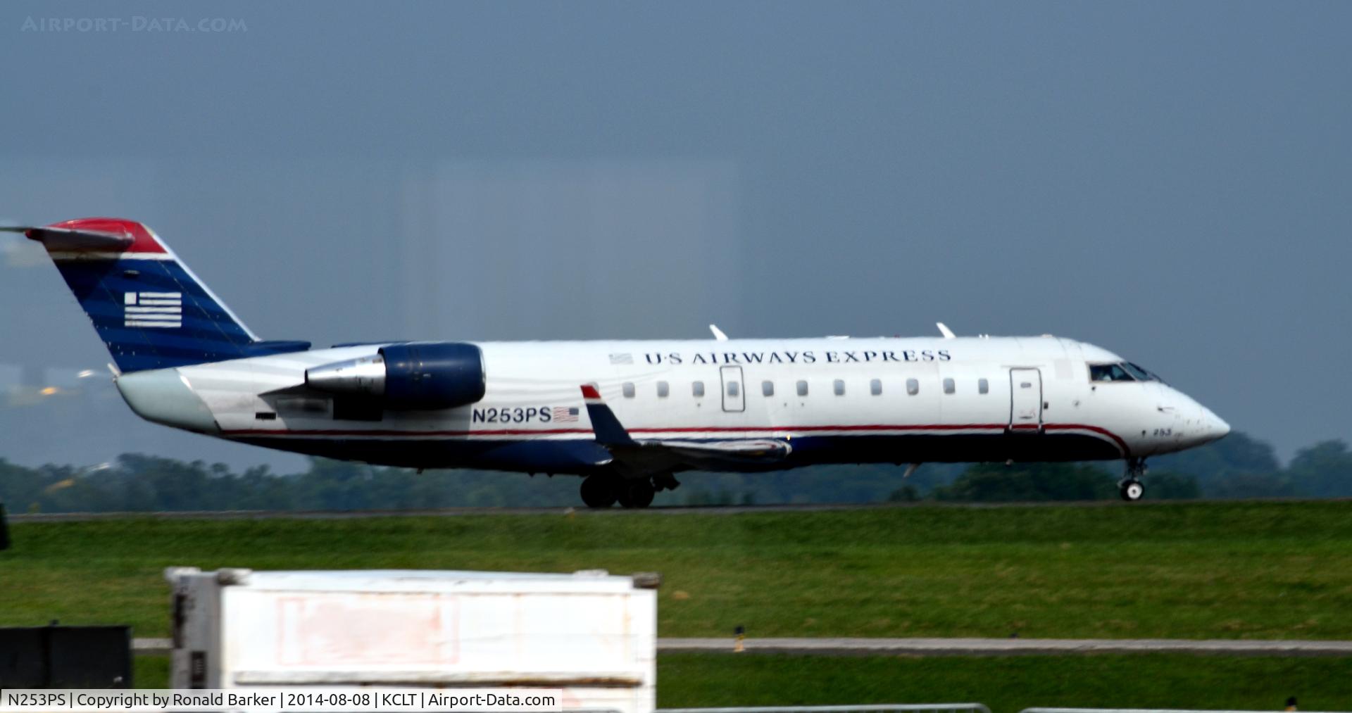 N253PS, 2004 Bombardier CRJ-200ER (CL-600-2B19) C/N 7934, Takeoff CLT