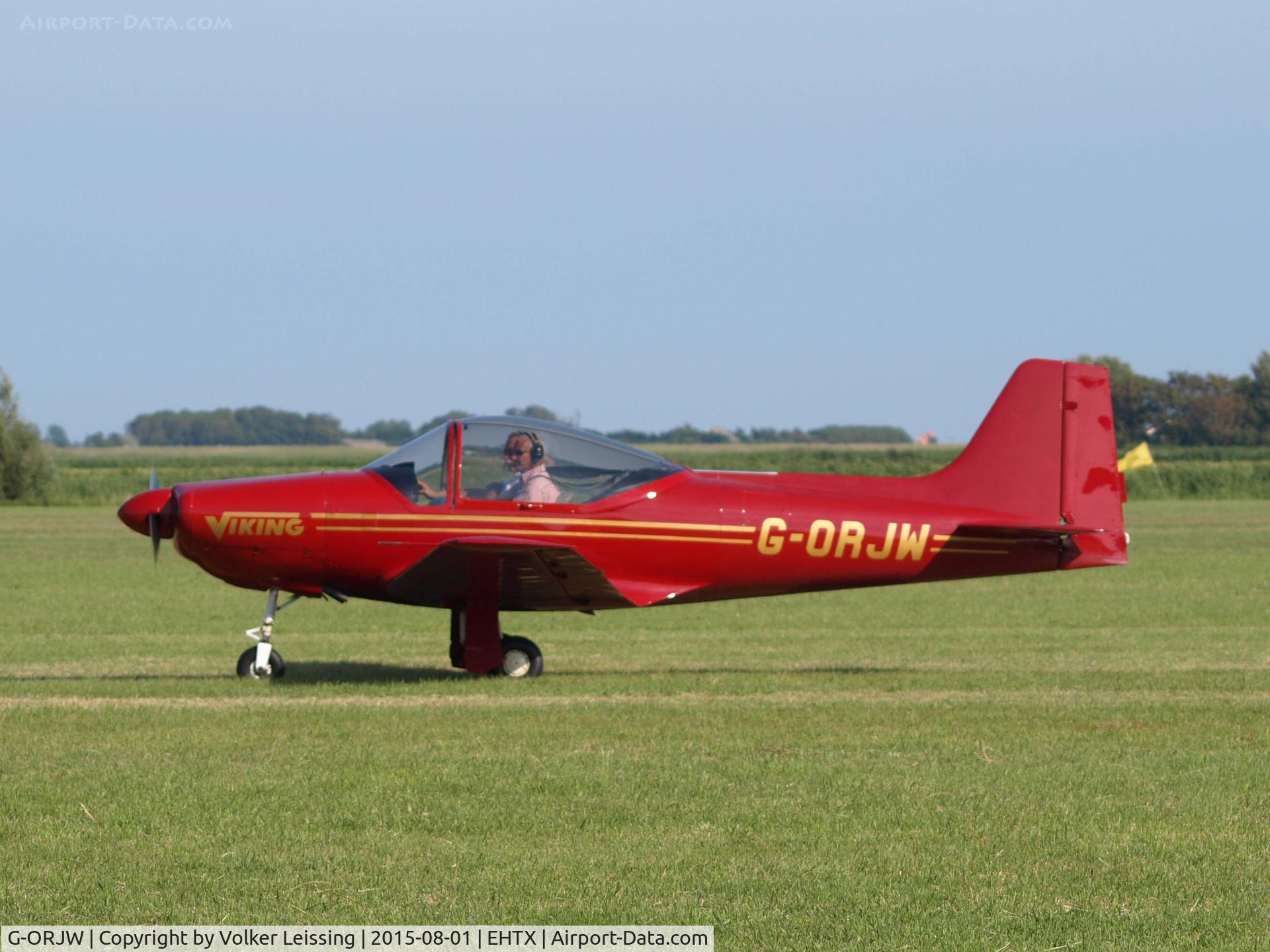 G-ORJW, 1964 Laverda F-8L Falco 4 C/N 403, taxi to rwy after airshow