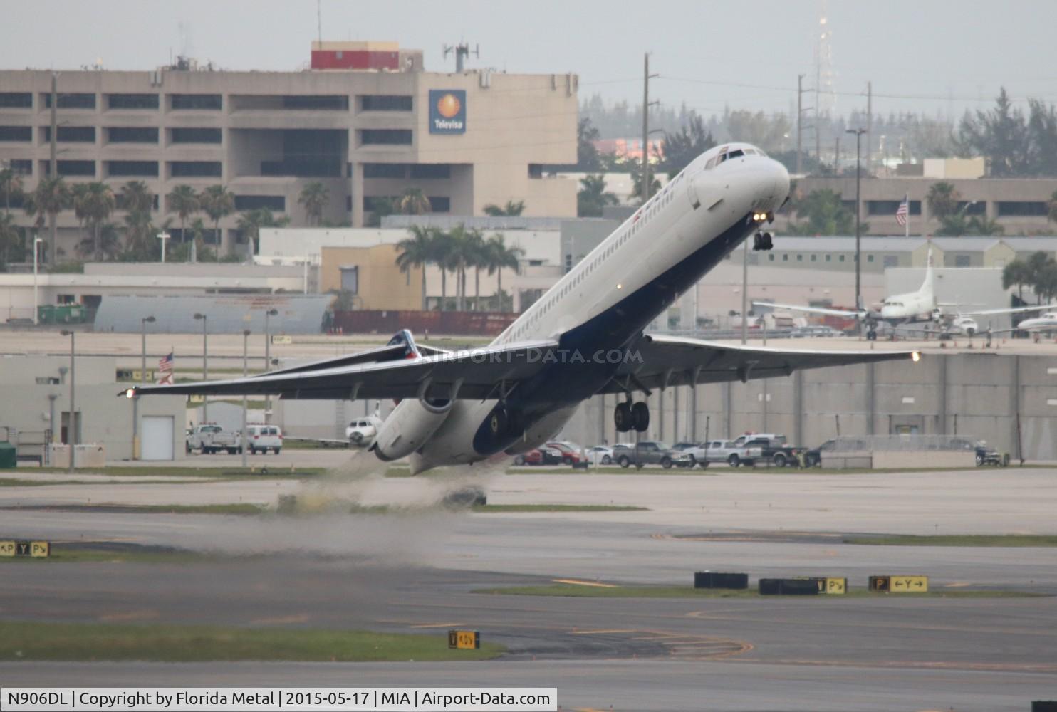 N906DL, 1987 McDonnell Douglas MD-88 C/N 49537, Delta