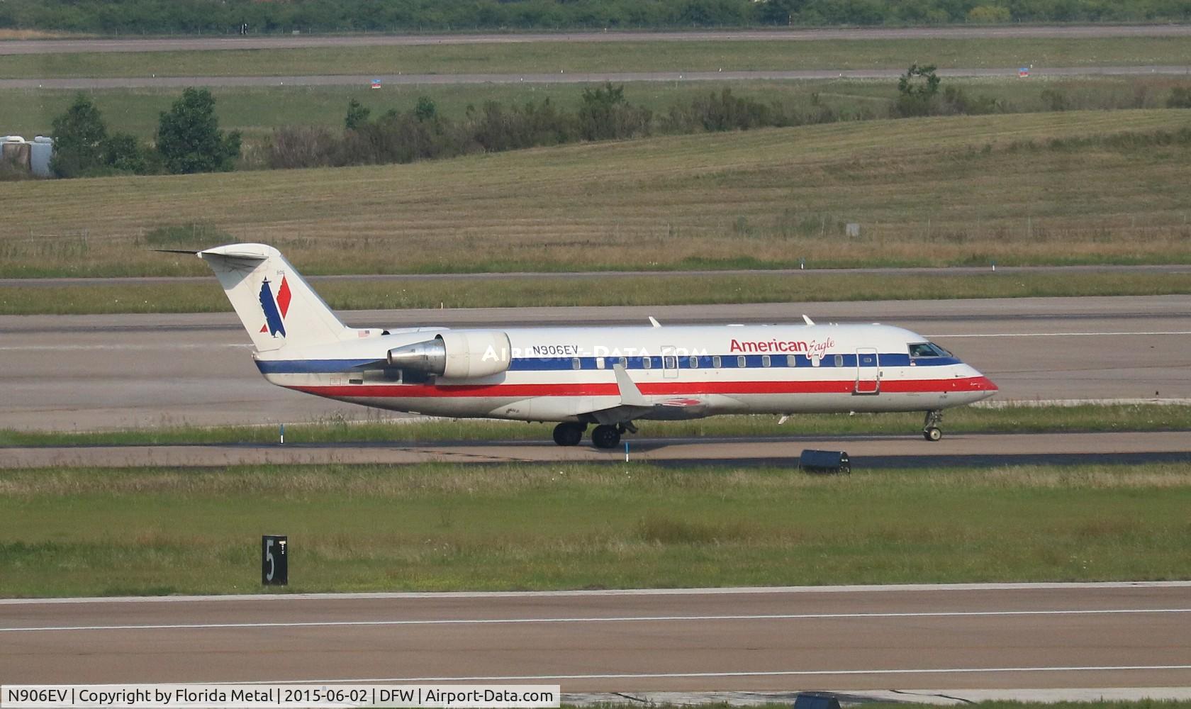 N906EV, 2002 Bombardier CRJ-200ER (CL-600-2B19) C/N 7642, American Eagle