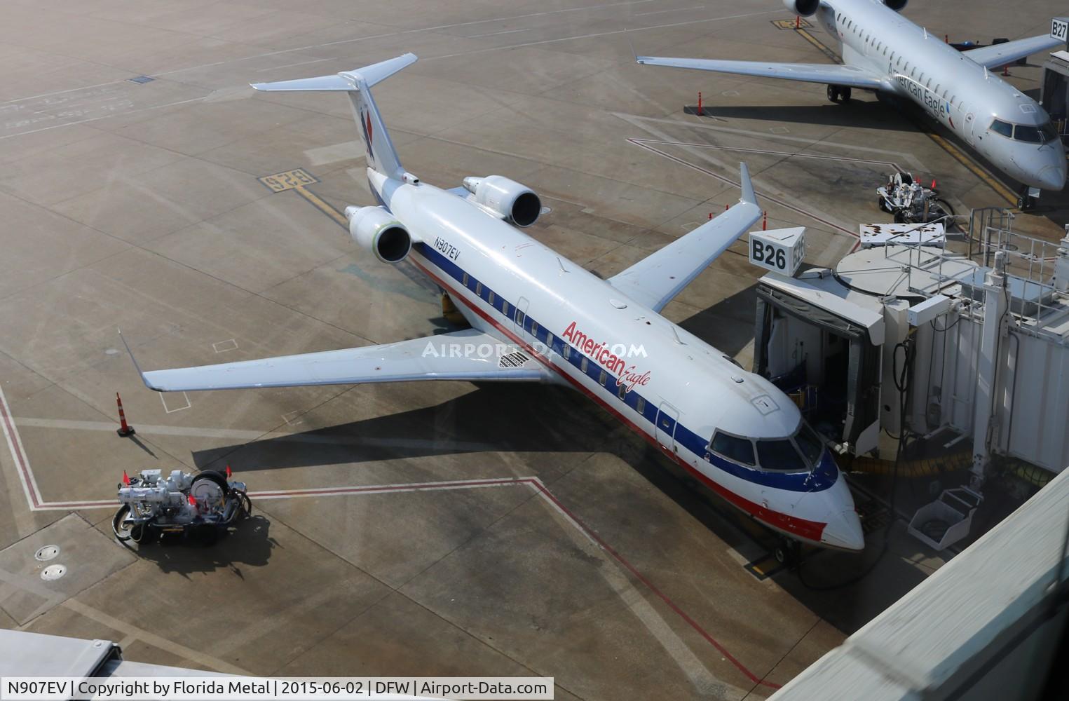 N907EV, 2002 Bombardier CRJ-200ER (CL-600-2B19) C/N 7648, American Eagle