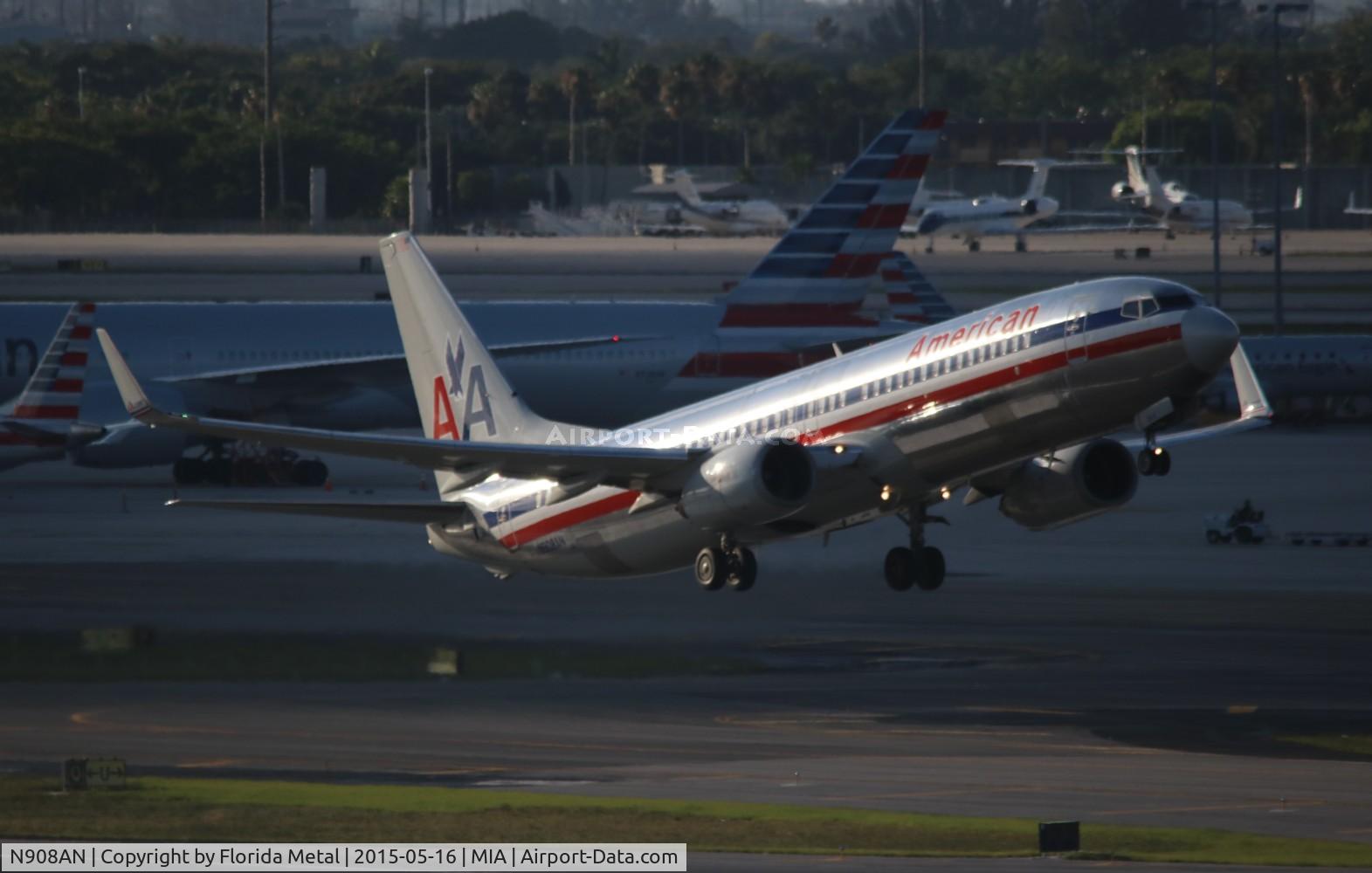 N908AN, 1999 Boeing 737-823 C/N 29510, American