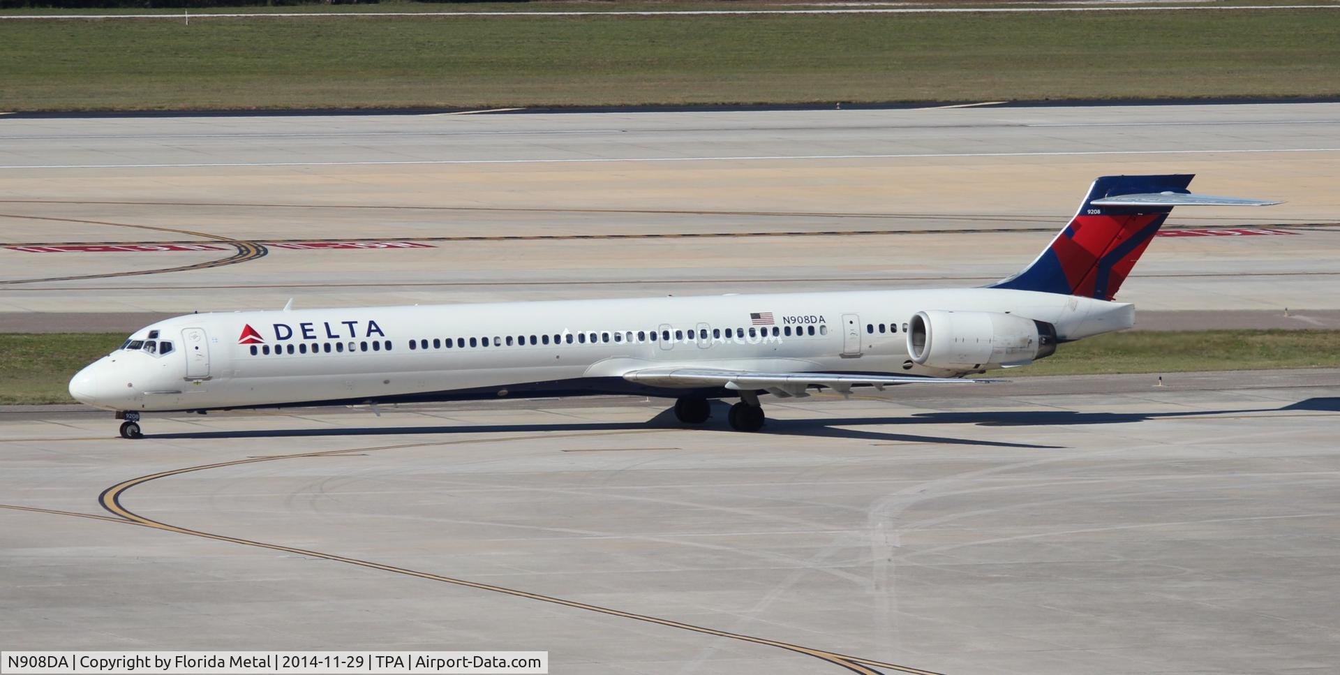 N908DA, 1995 McDonnell Douglas MD-90-30 C/N 53388, Delta