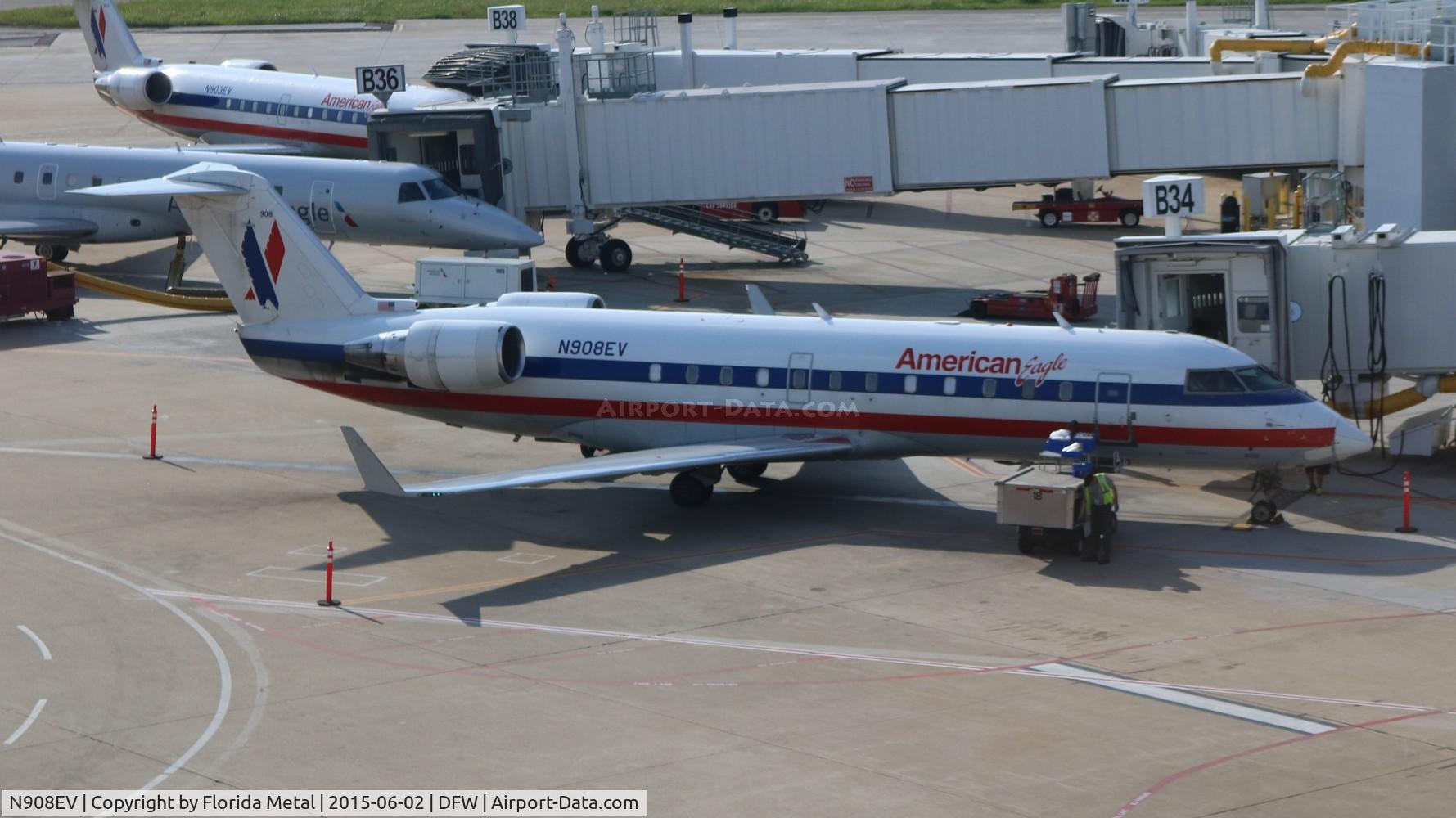 N908EV, 2002 Bombardier CRJ-200ER (CL-600-2B19) C/N 7654, American Eagle