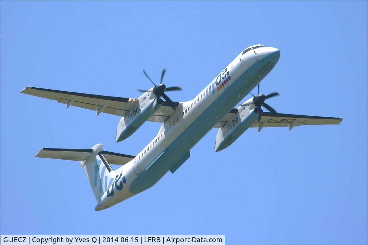 G-JECZ, 2007 De Havilland Canada DHC-8-402Q Dash 8 C/N 4179, De Havilland Canada DHC-8-402Q Dash 8, Take off rwy 07R, Brest-Bretagne airport (LFRB-BES)