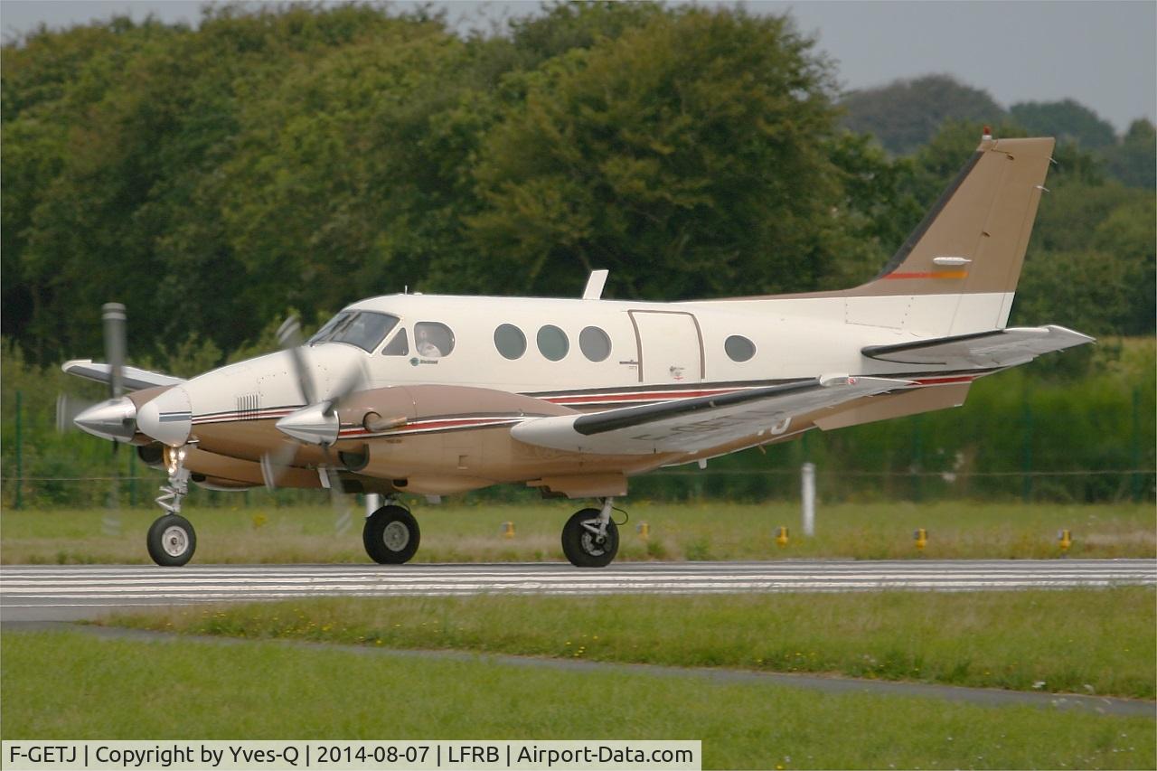 F-GETJ, 1978 Beech E90 King Air C/N LW-296, Beech E90 King Air, Take off rwy 25L, Brest-Bretagne Airport (LFRB-BES)