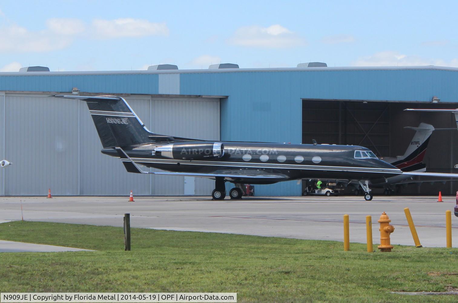 N909JE, 1974 Gulfstream Aerospace G1159B C/N 151, Gulfstream II