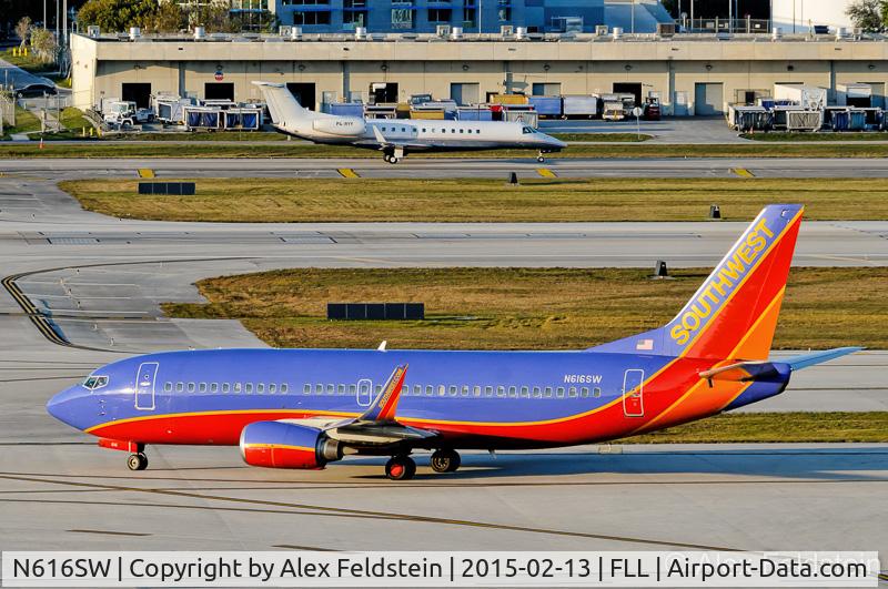 N616SW, 1995 Boeing 737-3H4 C/N 27699, Ft. Lauderdale